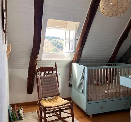 Feriehus Calme, Charme & Nature Au Chateau D'anjony *