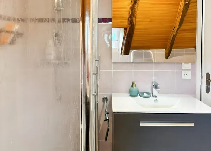 Feriehus Calme, Charme & Nature Au Chateau D'anjony